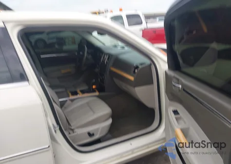 2008 Chrysler 300 Limited from USA, damaged, VIN 2C3KA33G48H169983